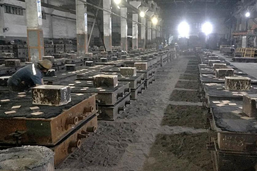 Sand casting shop