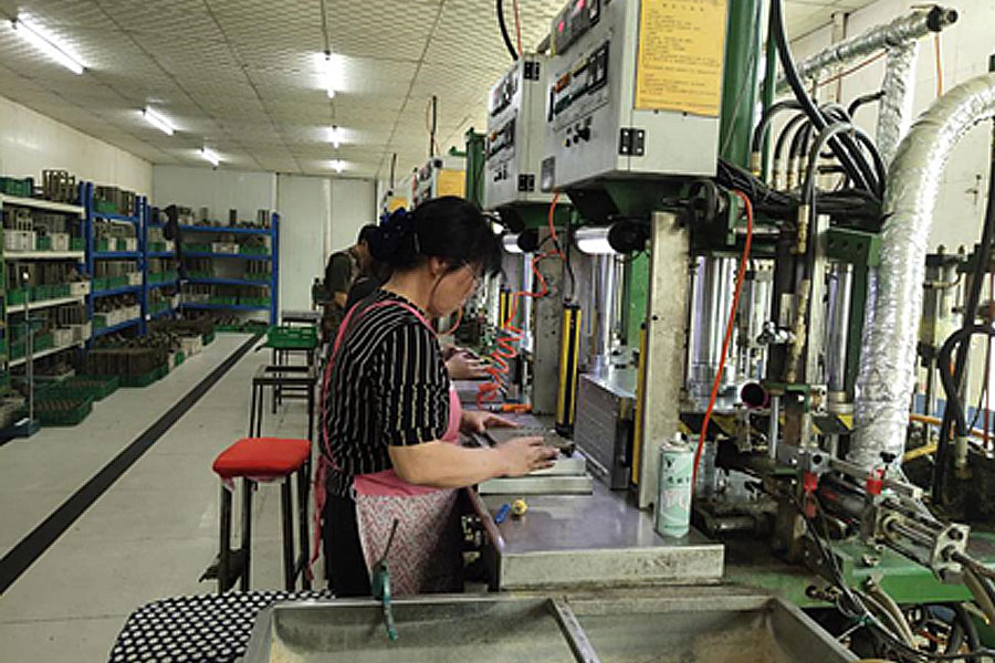 Wax molding making workshop