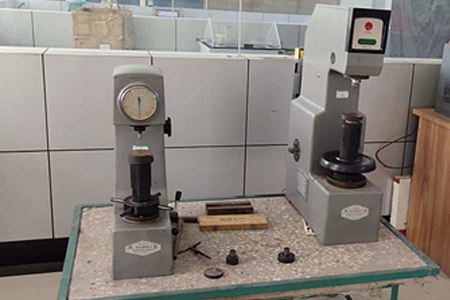 Rockwell hardness tester