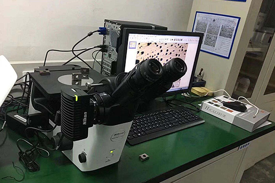 Metallographic analysis machine